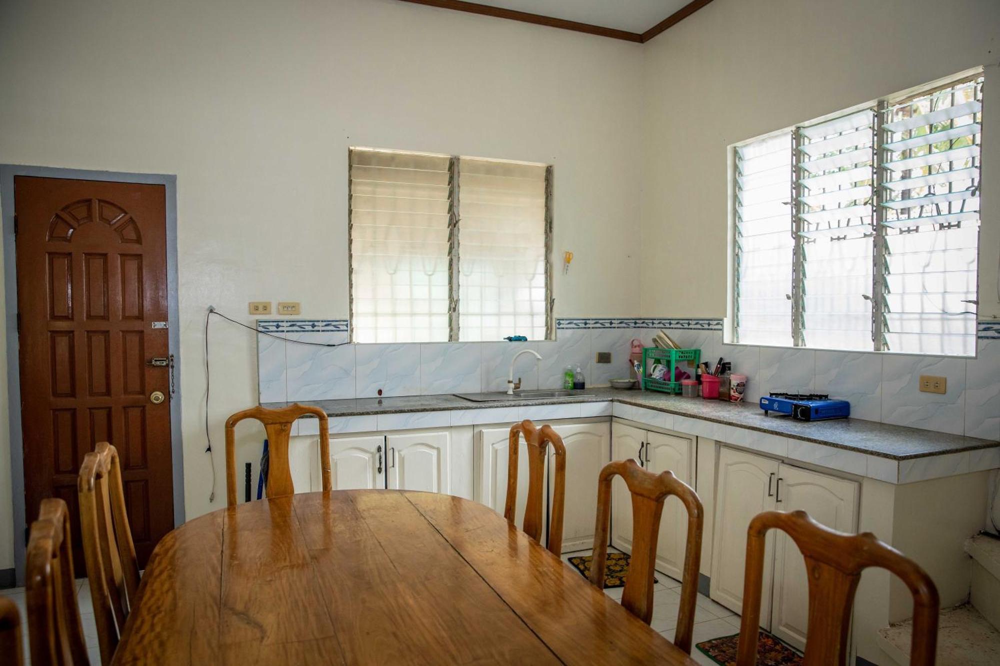 Fardesam - Budget Friendly Guest House Siquijor Buitenkant foto